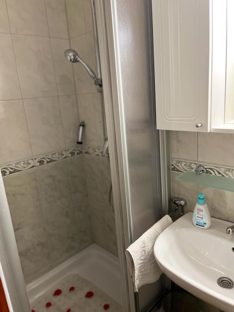 Ana'S House Apartment Макарска Екстериор снимка